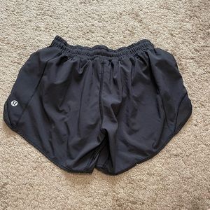 Lululemon Hotty hot shorts size 4 4in inseam